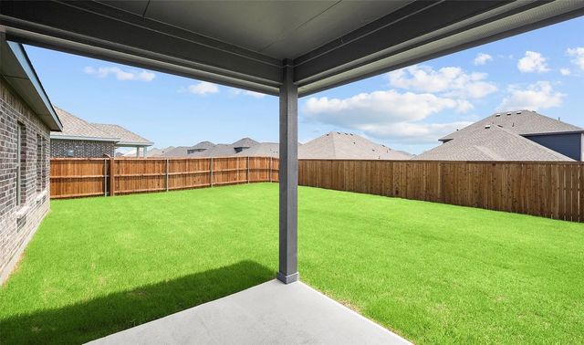 549 Ridgewood Drive, Van Alstyne, TX 75495