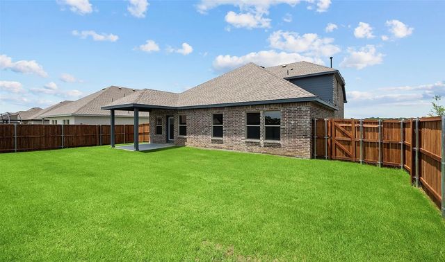 549 Ridgewood Drive, Van Alstyne, TX 75495