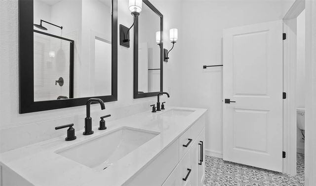 549 Ridgewood Drive, Van Alstyne, TX 75495