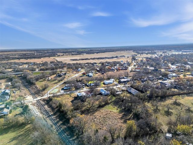 604 S Spears Street, Alvarado, TX 76009