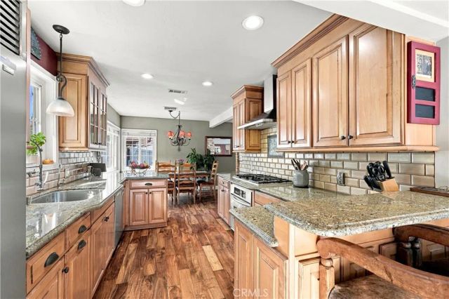 10323 Newhome, Sunland, CA 91040