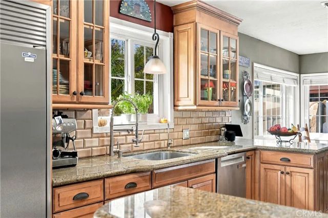10323 Newhome, Sunland, CA 91040