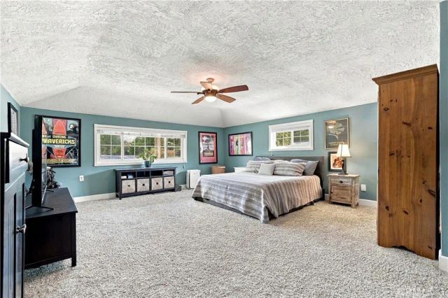 10323 Newhome, Sunland, CA 91040