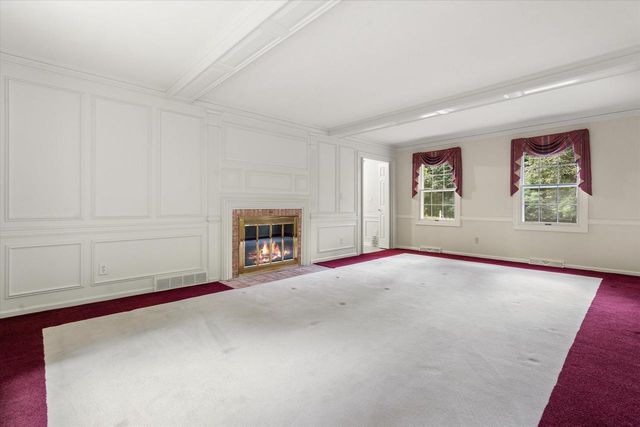 S38W27845 Merriwood COURT, Waukesha, WI 53189
