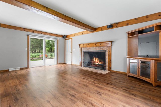 S38W27845 Merriwood COURT, Waukesha, WI 53189