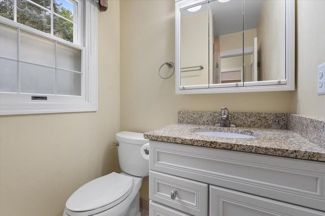 S38W27845 Merriwood COURT, Waukesha, WI 53189