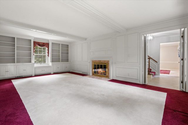 S38W27845 Merriwood COURT, Waukesha, WI 53189