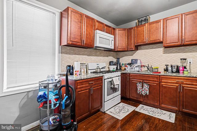 208 MAIN ST, Darby, PA 19023