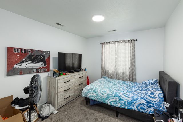 1126 W STONEHAVEN DR, North Salt Lake, UT 84054