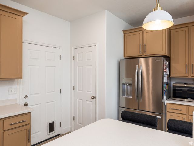 1126 W STONEHAVEN DR, North Salt Lake, UT 84054