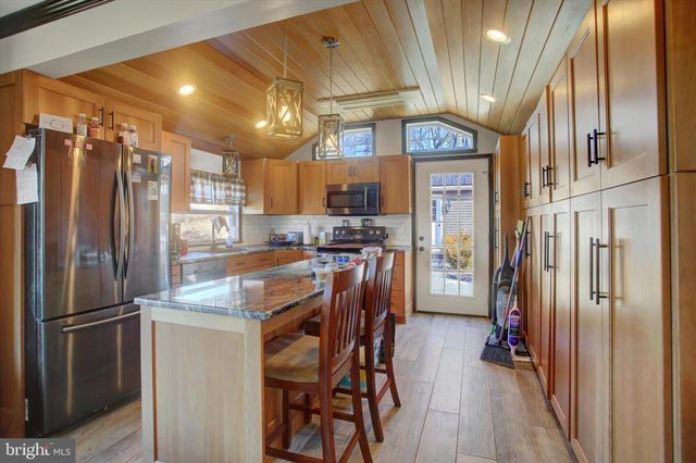 1000 HAUCK RD, Mechanicsburg, PA 17055