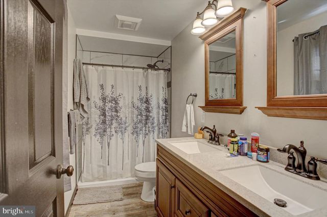 1000 HAUCK RD, Mechanicsburg, PA 17055