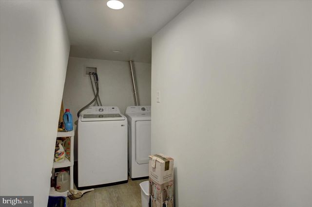 1000 HAUCK RD, Mechanicsburg, PA 17055