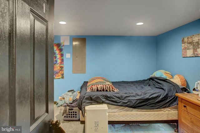 1000 HAUCK RD, Mechanicsburg, PA 17055