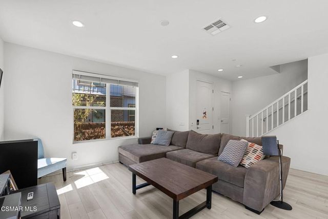 122 Red Brick Drive 6, Simi Valley, CA 93065