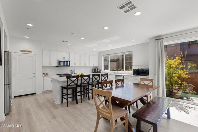 122 Red Brick Drive 6, Simi Valley, CA 93065
