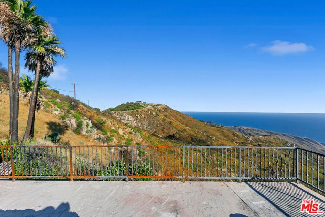 23010 Saddle Peak Road, Topanga (los Angeles), CA 90290