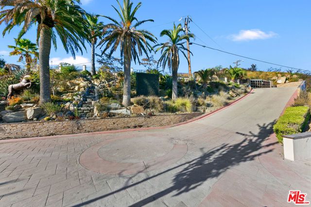 23010 Saddle Peak Road, Topanga (los Angeles), CA 90290