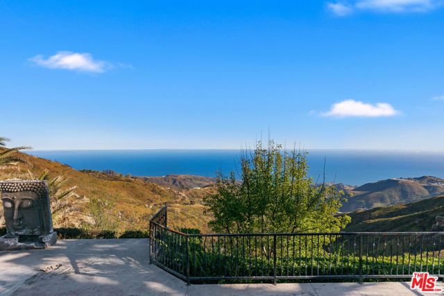 23010 Saddle Peak Road, Topanga (los Angeles), CA 90290