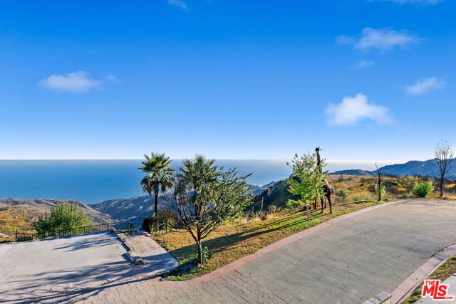 23010 Saddle Peak Road, Topanga (los Angeles), CA 90290