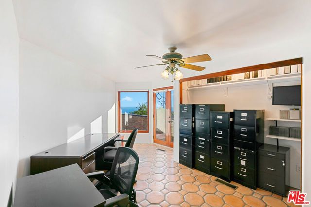 23010 Saddle Peak Road, Topanga (los Angeles), CA 90290