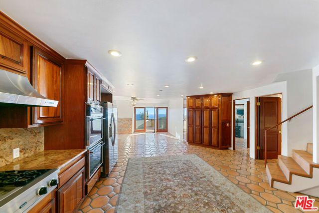 23010 Saddle Peak Road, Topanga (los Angeles), CA 90290