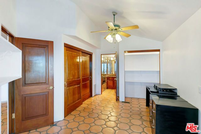 23010 Saddle Peak Road, Topanga (los Angeles), CA 90290