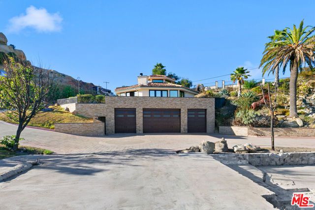 23010 Saddle Peak Road, Topanga (los Angeles), CA 90290