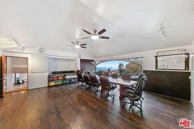 23010 Saddle Peak Road, Topanga (los Angeles), CA 90290