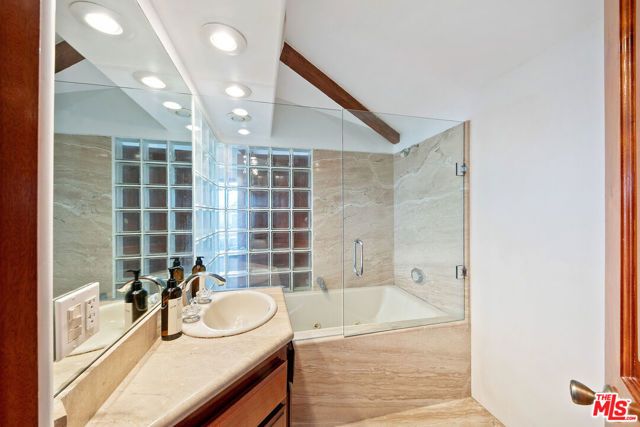 23010 Saddle Peak Road, Topanga (los Angeles), CA 90290