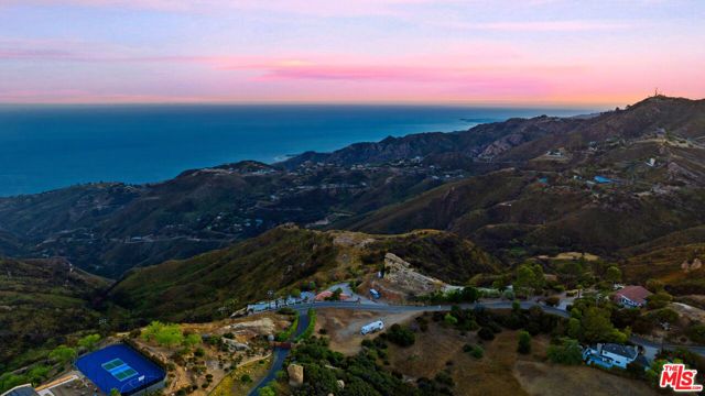 23010 Saddle Peak Road, Topanga (los Angeles), CA 90290