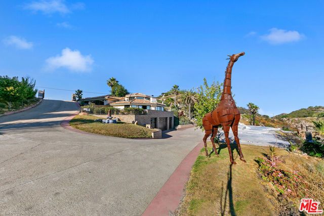 23010 Saddle Peak Road, Topanga (los Angeles), CA 90290