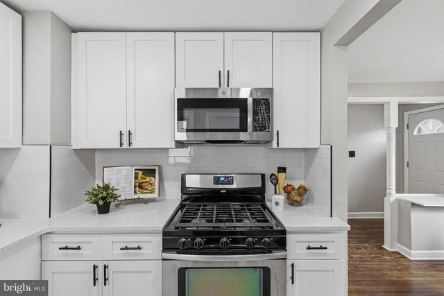 212 MACKENZIE AVE, Prospect Park, PA 19076