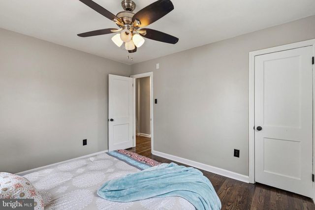 212 MACKENZIE AVE, Prospect Park, PA 19076