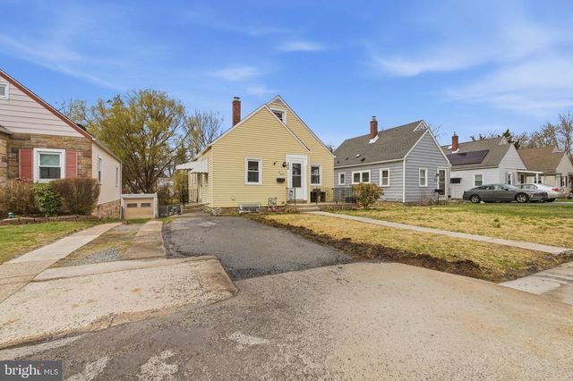 212 MACKENZIE AVE, Prospect Park, PA 19076