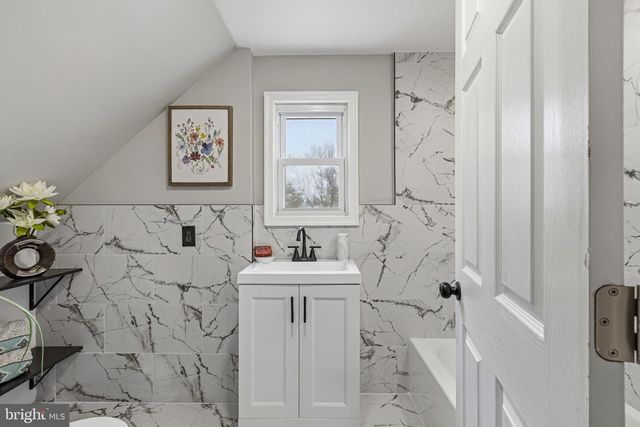 212 MACKENZIE AVE, Prospect Park, PA 19076