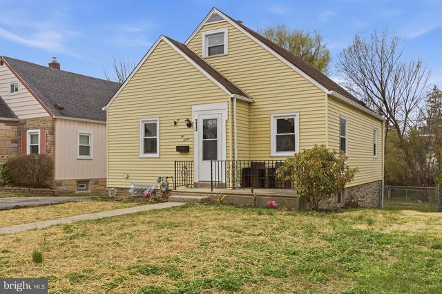 212 MACKENZIE AVE, Prospect Park, PA 19076