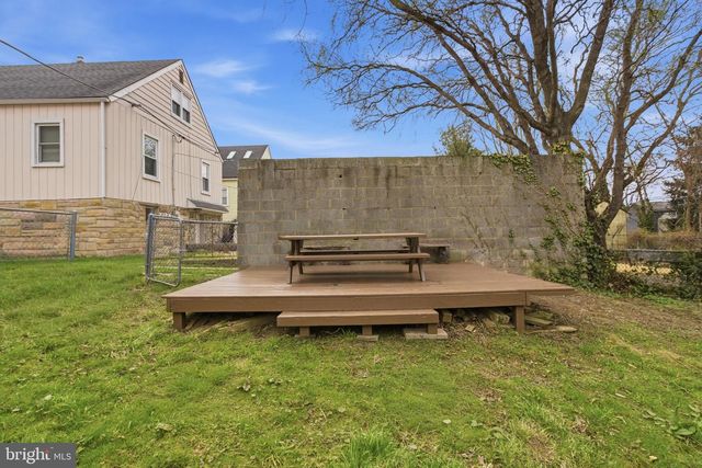 212 MACKENZIE AVE, Prospect Park, PA 19076