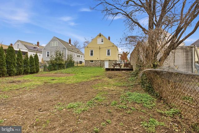 212 MACKENZIE AVE, Prospect Park, PA 19076