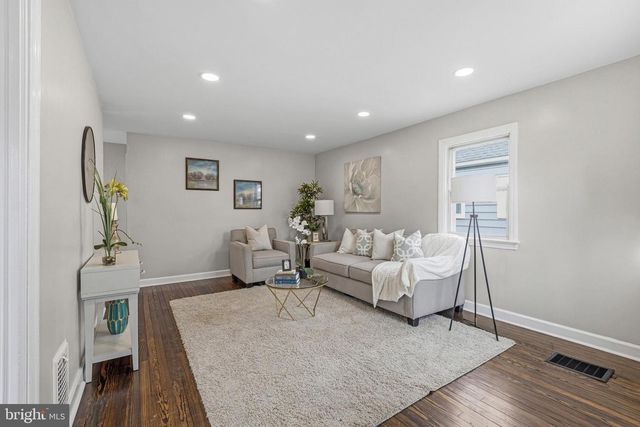 212 MACKENZIE AVE, Prospect Park, PA 19076