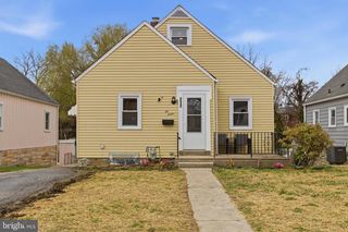 212 MACKENZIE AVE, Prospect Park, PA 19076