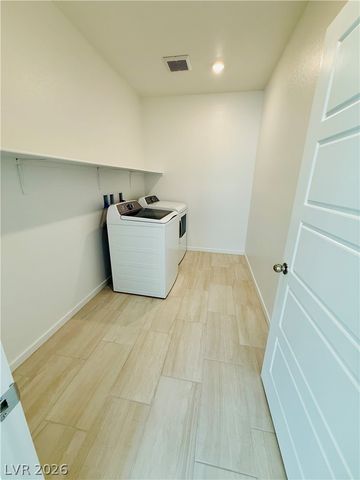 8341 Caldera Hills Avenue, Las Vegas, NV 89147