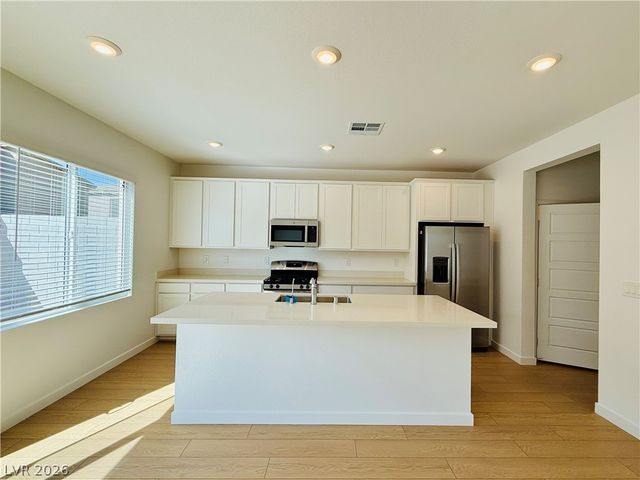 8341 Caldera Hills Avenue, Las Vegas, NV 89147