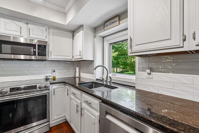 12833 Jeffrey Drive, Pickerington, OH 43147