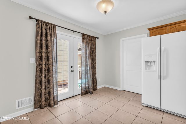 410 Monmouth Avenue, Ocean Gate, NJ 08740