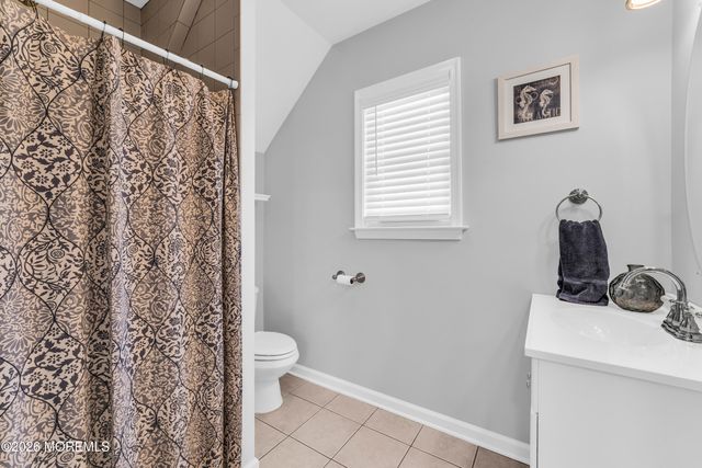 410 Monmouth Avenue, Ocean Gate, NJ 08740