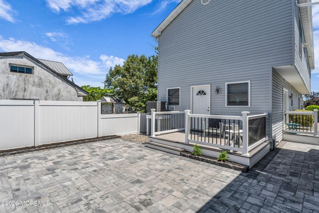 410 Monmouth Avenue, Ocean Gate, NJ 08740