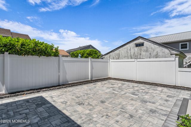 410 Monmouth Avenue, Ocean Gate, NJ 08740