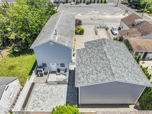 410 Monmouth Avenue, Ocean Gate, NJ 08740