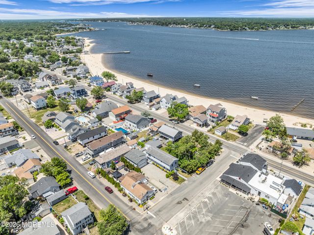 410 Monmouth Avenue, Ocean Gate, NJ 08740